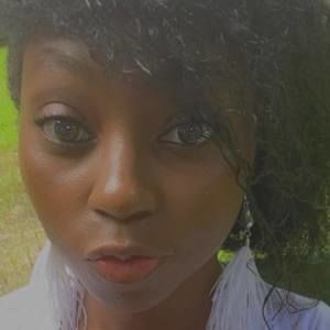 Meet your Posher, Candice